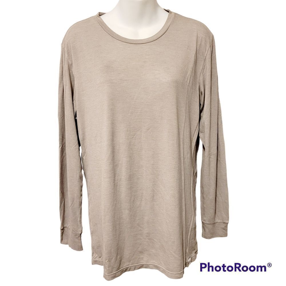 2/$20 Uniqlo Heattech super warm grey top long sleeves shirt